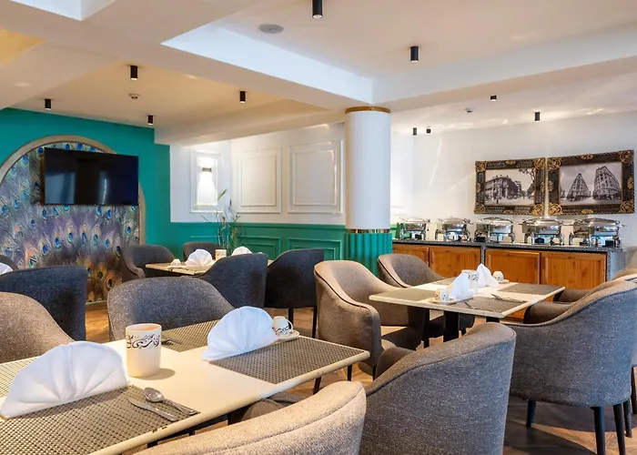 Panorama Ramsis Hotel & Cafe